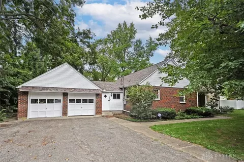 204 E Main St, Medway, OH 45341