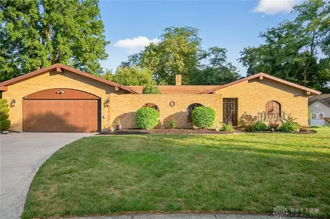 1317 Pinetree, Sidney, OH 45365