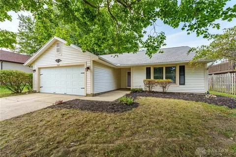9929 Lincolnshire Rd, Miamisburg, OH 45342