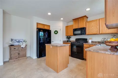 Kitchen - 508 Reading Rd, Dayton, OH 45404 photo 6 of 6