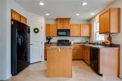 Kitchen - 508 Reading Rd, Dayton, OH 45404 photo 2 of 6
