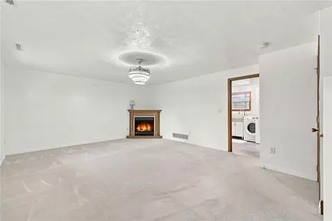 Living - 634 Mentor Ave, Dayton, OH 45404 photo 3 of 3
