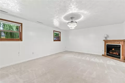 Living - 634 Mentor Ave, Dayton, OH 45404 photo 1 of 3