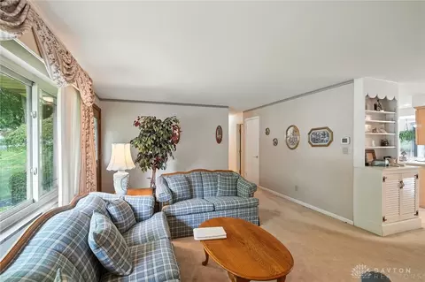 Living - 941 Donson Dr, Kettering, OH 45429 photo 3 of 7