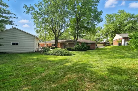 Exterior - 941 Donson Dr, Kettering, OH 45429 photo 7 of 13