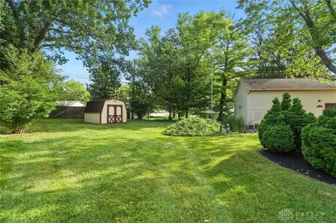 Exterior - 941 Donson Dr, Kettering, OH 45429 photo 4 of 13