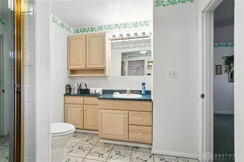 Bath - 941 Donson Dr, Kettering, OH 45429 photo 2 of 3