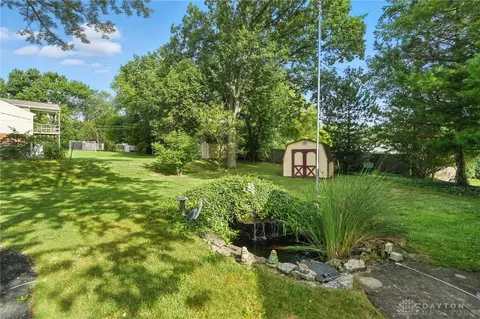 Exterior - 941 Donson Dr, Kettering, OH 45429 photo 6 of 13