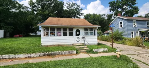422 E 3rd St, Xenia, OH 45385