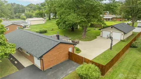 2110 Grange Hall Rd, Dayton, OH 45431