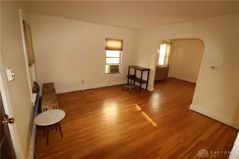 Living - 1324 Elmdale Dr, Kettering, OH 45409 photo 2 of 4