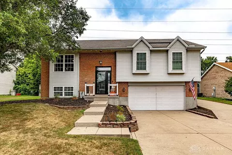 704 W Aberdeen Dr, Trenton, OH 45067