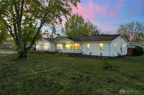 5575 Fairview Dr, Franklin, OH 45005