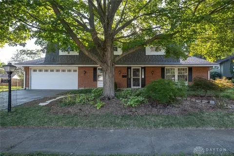 2549 Montbello Cir, Dayton, OH 45440