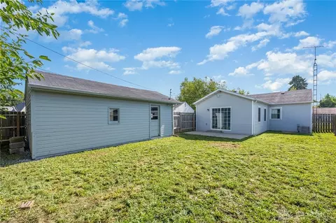 Exterior - 910 Allen Dr, Springfield, OH 45505 photo 6 of 9