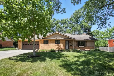 2021 Stayman Dr, Kettering, OH 45440
