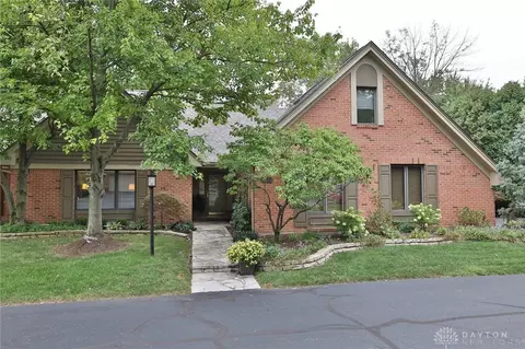 632 Renolda Woods Ct, Kettering, OH 45429