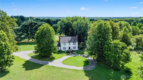 2901 Shoemaker Rd, Lebanon, OH 45036