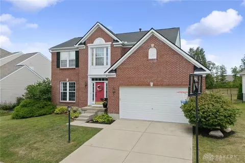 Exterior - 482 Stanton Dr, Springboro, OH 45066 photo 3 of 5