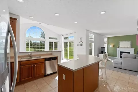 Kitchen - 482 Stanton Dr, Springboro, OH 45066 photo 1 of 4
