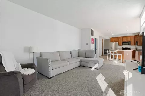 Living - 482 Stanton Dr, Springboro, OH 45066 photo 5 of 7