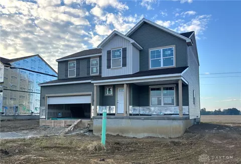 514 Red Maple Ln, Wilmington, OH 45177