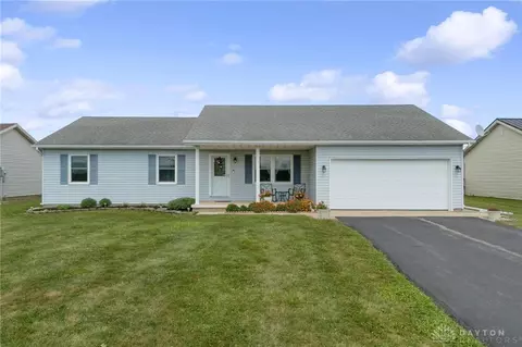 324 Dakins Chapel Rd, Sabina, OH 45169