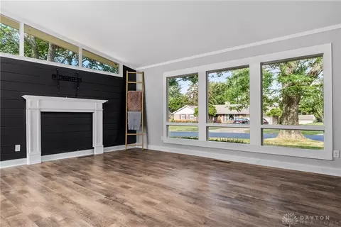 Living - 4341 Wallington Dr, Kettering, OH 45440 photo 3 of 3