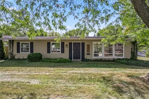 Exterior - 4341 Wallington Dr, Kettering, OH 45440 photo 1 of 8