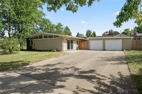 Exterior - 4341 Wallington Dr, Kettering, OH 45440 photo 5 of 8