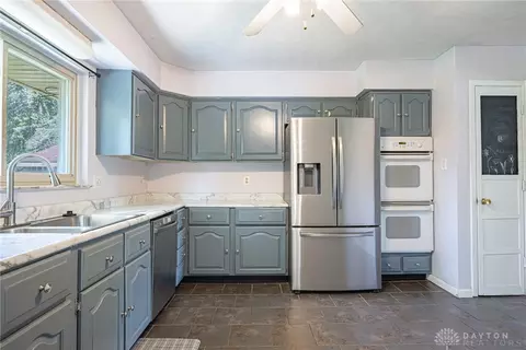 Kitchen - 776 Lovetta Dr, Kettering, OH 45429 photo 1 of 3