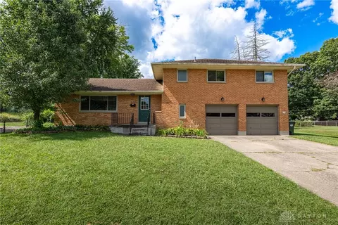 776 Lovetta Dr, Kettering, OH 45429