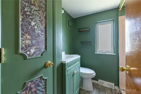 Bath - 776 Lovetta Dr, Kettering, OH 45429 photo 3 of 4