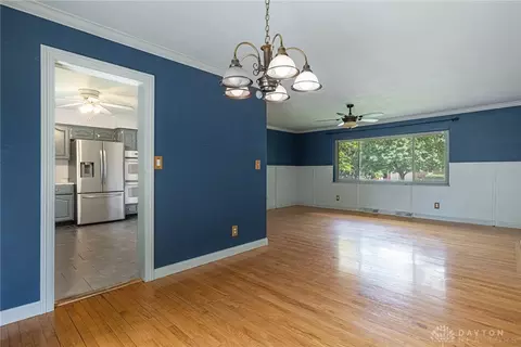 Living - 776 Lovetta Dr, Kettering, OH 45429 photo 3 of 3