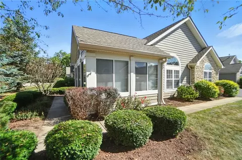 184 Edinburgh Village Dr, Dayton, OH 45458