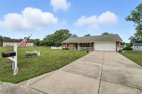111 Lynette Ct, Monroe, OH 45050