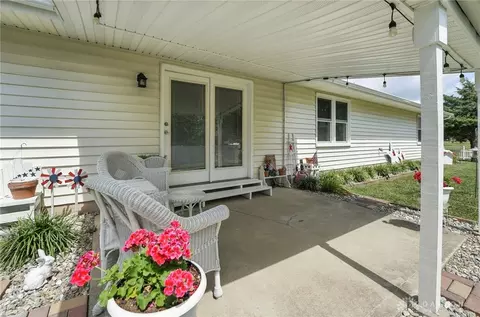 Exterior - 111 Lynette Ct, Monroe, OH 45050 photo 4 of 9