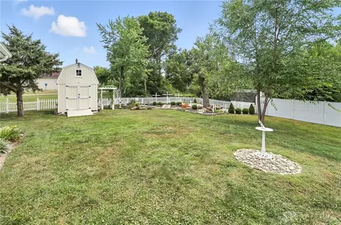 Exterior - 111 Lynette Ct, Monroe, OH 45050 photo 7 of 9