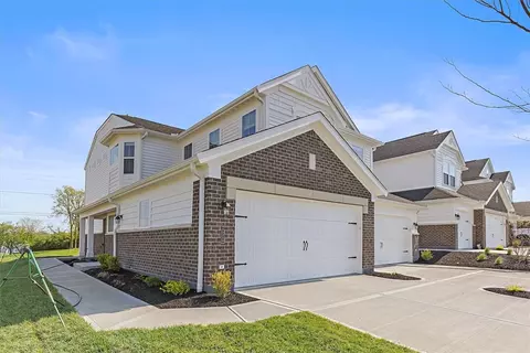 5366 Augusta Dr #10-301, Turtlecreek Twp, OH 45036