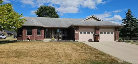 126 Meadowbrook Dr, Eaton, OH 45320