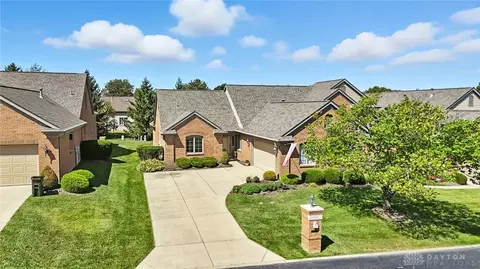 2690 Vienna Estates Dr, Dayton, OH 45459