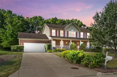 352 Sentinel Oak Dr, Centerville, OH 45458