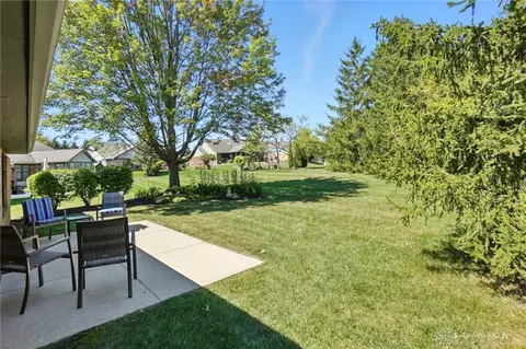 Exterior - 4964 Field Point Ct, Dayton, OH 45440 photo 5 of 6