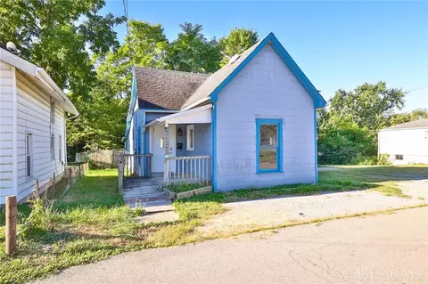 21 S Buckles Ave, Jamestown, OH 45335