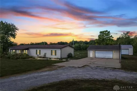 6515 Mad River Rd, Hillsboro, OH 45133