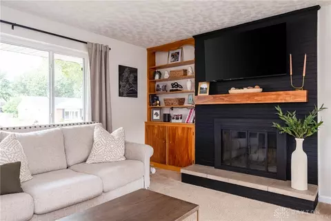 Living - 1040 Kenosha Rd, Dayton, OH 45429 photo 5 of 5