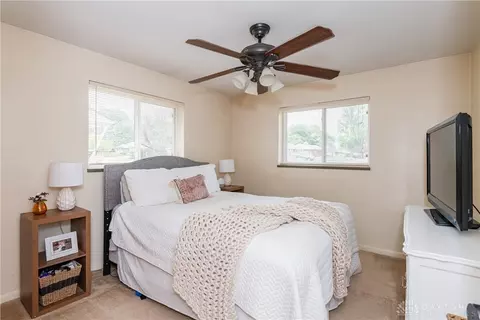 Bedroom - 1040 Kenosha Rd, Dayton, OH 45429 photo 2 of 4