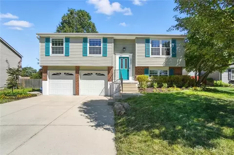 6045 Pine Glen Ln, Dayton, OH 45424