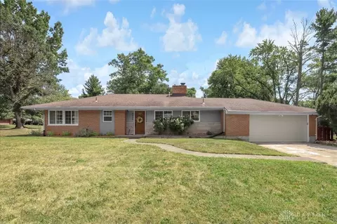 8888 Archer Pl, Dayton, OH 45458