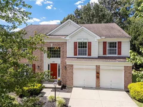 211 Silver Fox Ct, Loveland, OH 45140